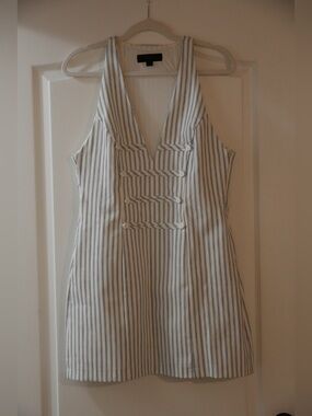 Sleeveless White and Navy Striped V-Neck Dress from Zara. Size XL (fits M)